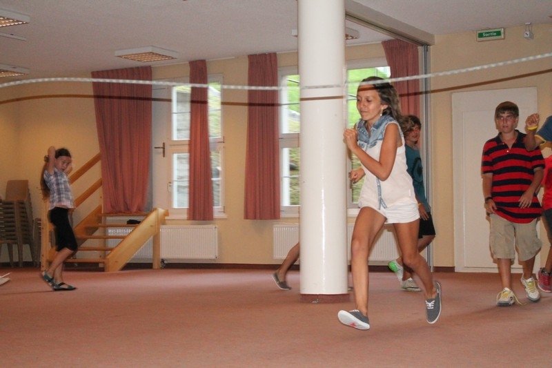 Village Camps International Summer Camp Leysin, Switzerland 2025-08-09 https://www.villagecamps.com/journals_admin/images/698-34-yellowevening (75).jpg